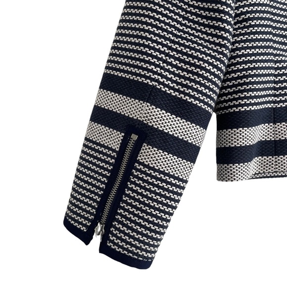 J Crew Navy and White Tweed Striped Full Zip Collarless Blazer Size 6 - Picture 5 of 7